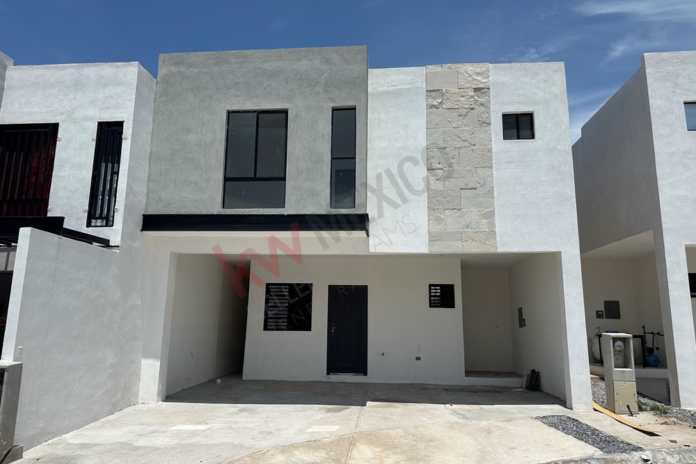 Casa en Venta – Privanzas de Mirasierra, Saltillo 🏡