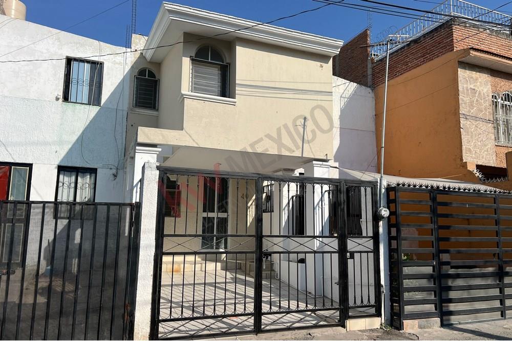 CASA EN RENTA RIO NILO Y MERCEDES CELIS