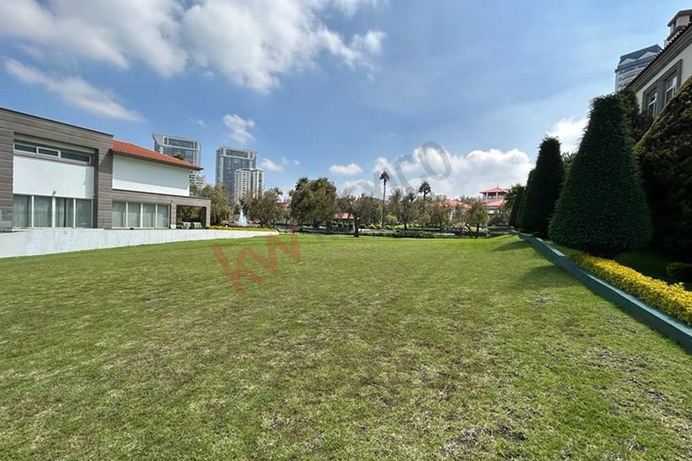 Venta Terreno en Hacienda de las Palmas en Huixquilucan