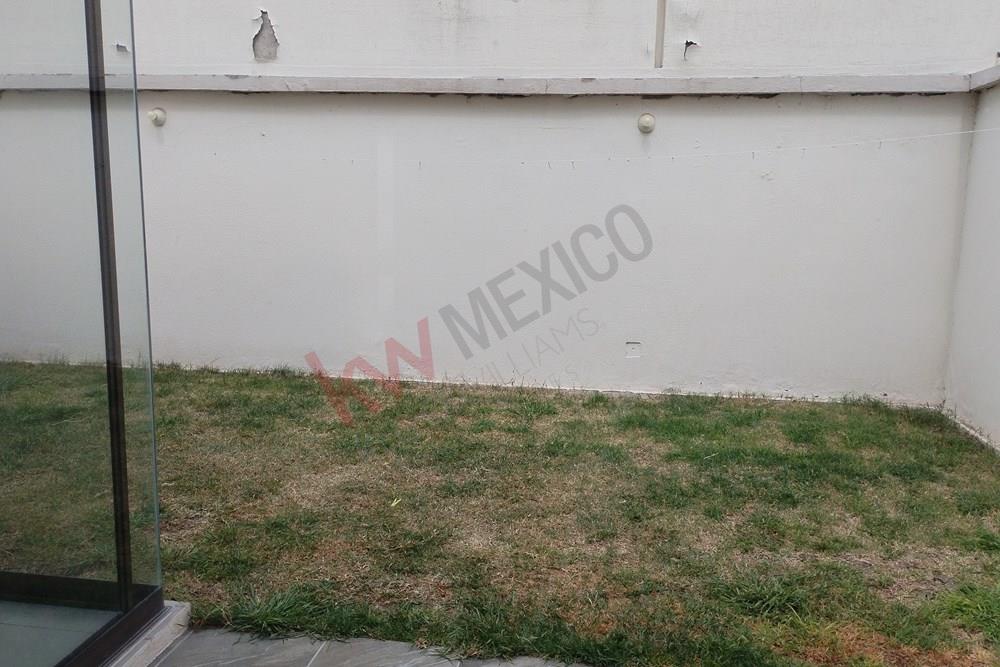 casa en renta en residencial del parque
