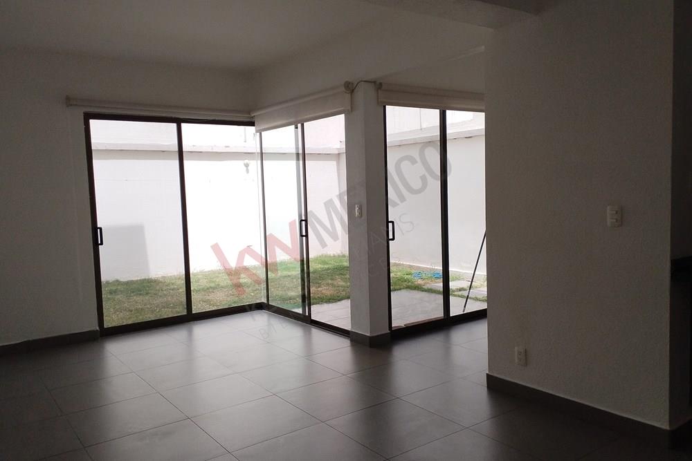 casa en renta en residencial del parque