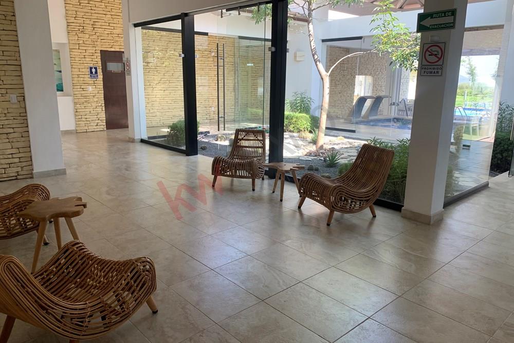 TERRENO PLANO EN GARAMBULLO ZIBATA, PRIVADA EXCLUSIVA, SOLO CASAS DE AUTOR, TRANQUILIDAD, SEGURIDAD Y CONFORT PARA SUS RESIDENTES