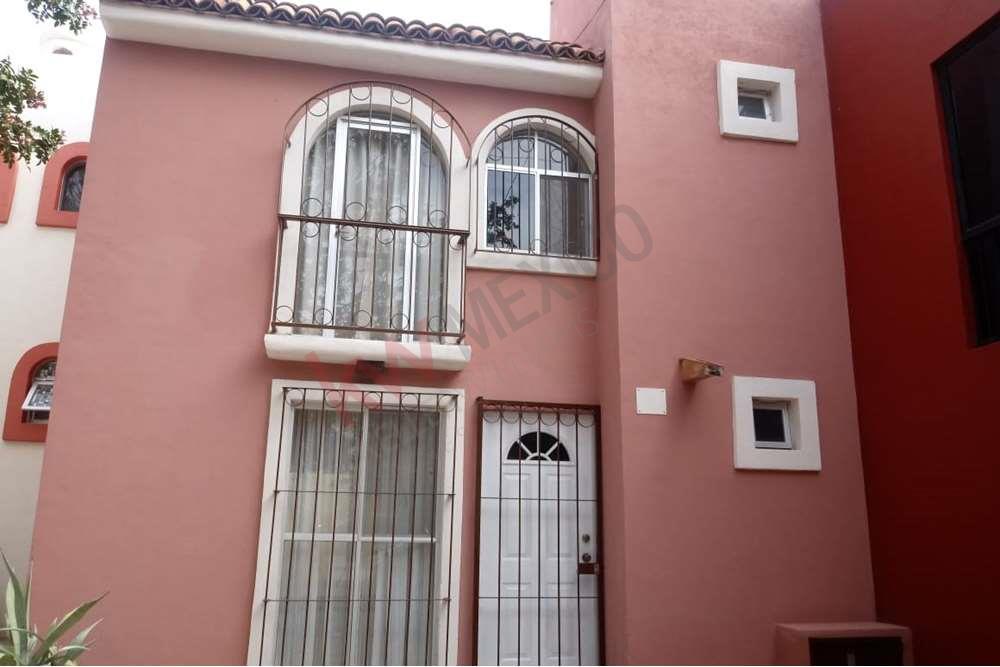 CASA LAS BRISAS EN RENTA