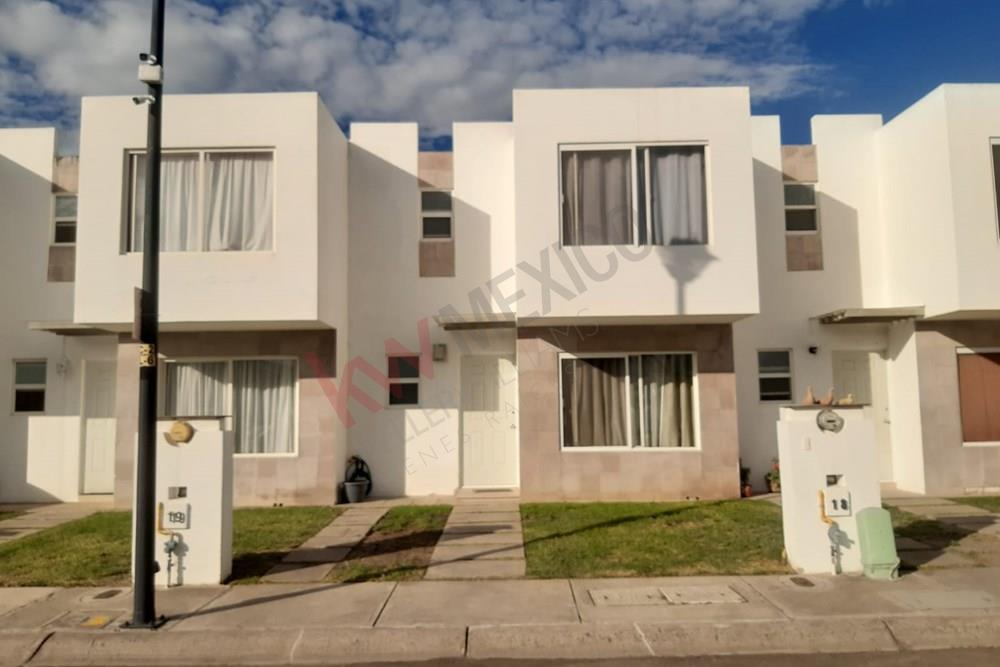 Casa en renta PASEOS DEL BOSQUE magnifica ubicación $ 10.500