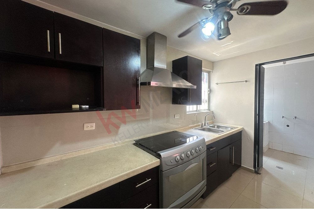 Casa en Renta en Privadas del Parque, Apodaca, N.L.