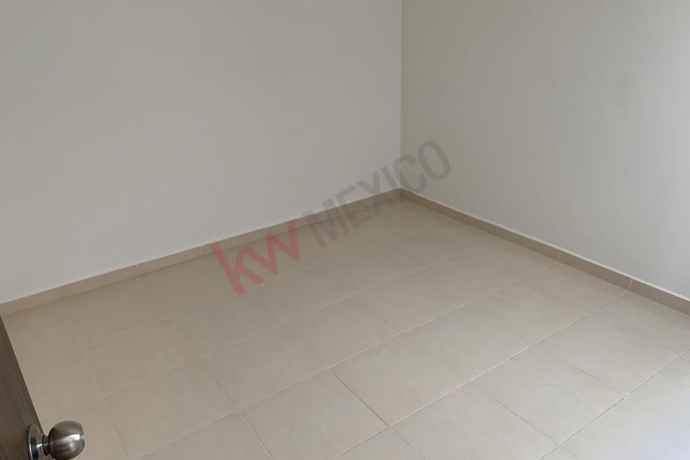 Casa Duplex con Roof Garden, 3 recamaras, acogedora, cómoda distribución, cocina equipada, a 7 min del Fray junipero, 12 min de plaza boulevares,