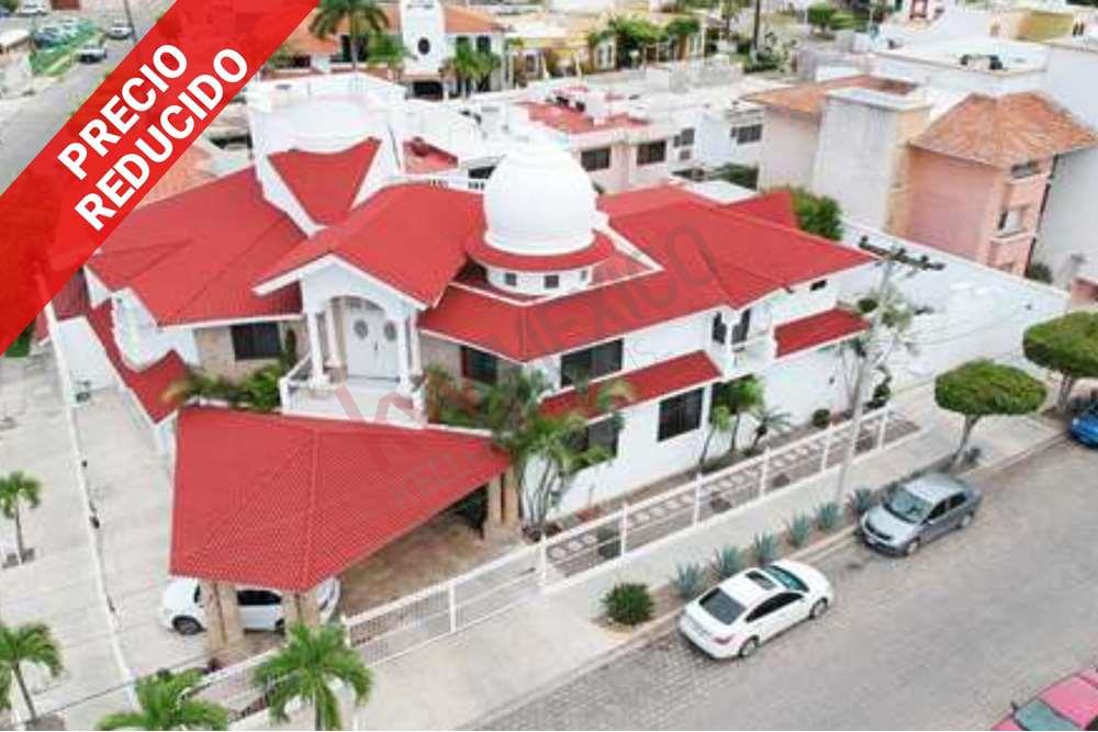 Casa de lujo en Venta fraccionamiento Lomas de Mazatlán