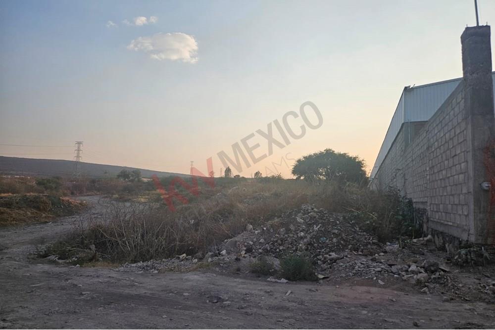 Terreno en venta excelente opción para bodega en calle abierta