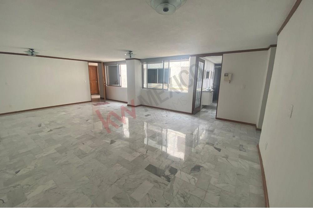 Para gente que gusta de vivir bien Amplio  Iluminado Bonita Vista Tranquilo Excelente ubicación. Impecable!