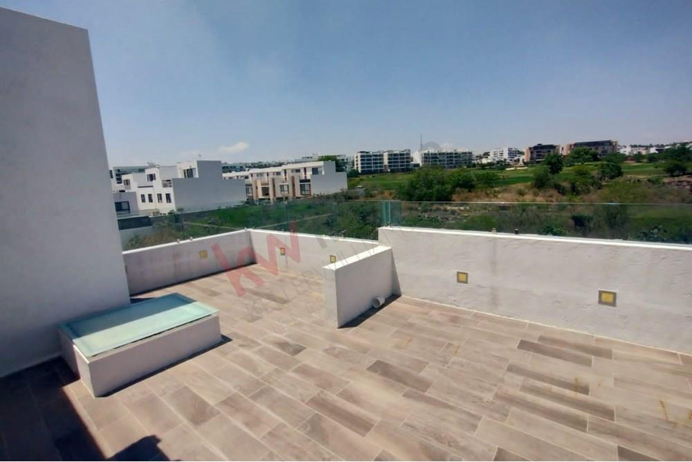 CASA EN RENTA ACACIA ZIBATA ROOF GARDEN CON VISTA AL CAMPO DE GOLF