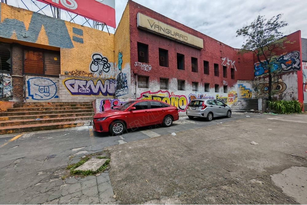RENTA LOCAL COMERCIAL EN ESQUINA SOBRE PERIFÉRICO A LA ALTURA 1ro DE MAYO