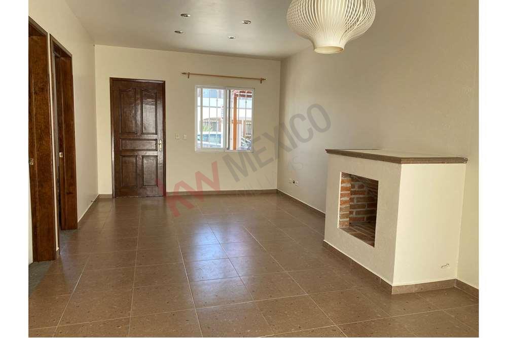 Casa Mary, Renta en Fraccionamiento San Ángel