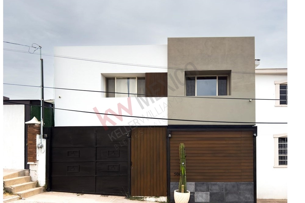 CASA TIPO LOFT EN  RENTA EN LOMAS DEL SANTUARIO CERCA DE HOSPITAL , PLAZA COMERCIAL Y ALSUPER FUENTES MARES