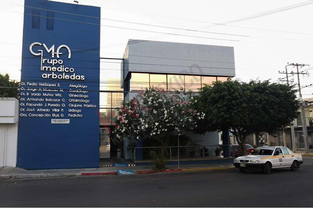 Consultorio medico en venta en Grupo Medico Arboledas, sobre la 16 Poniente