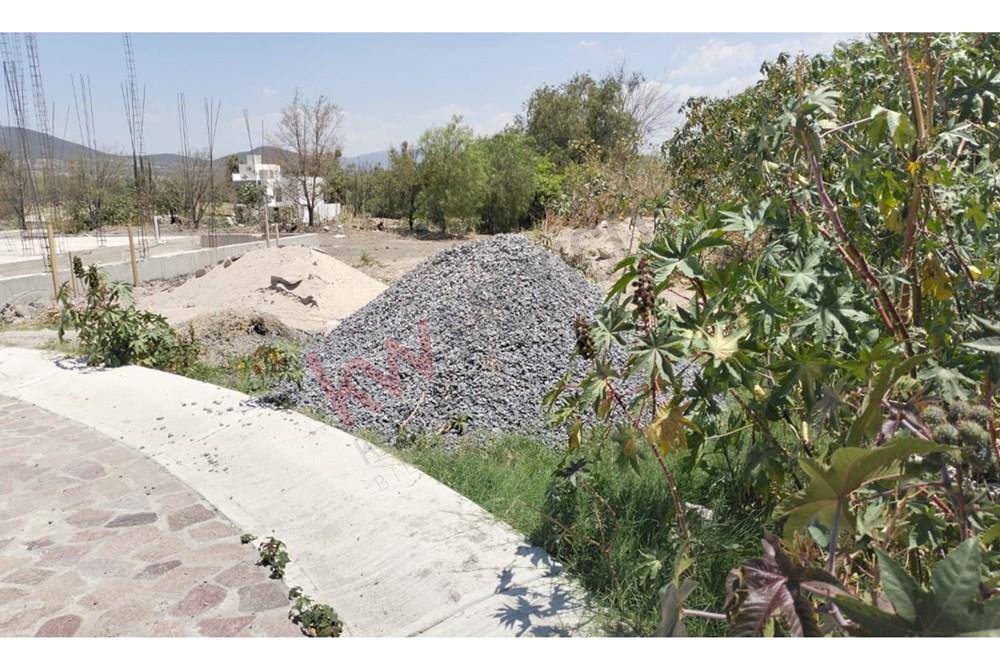 ¡Oportunidad única! Terreno exclusivo en El Encino Residencial &amp; Golf esperando a ser tuyo