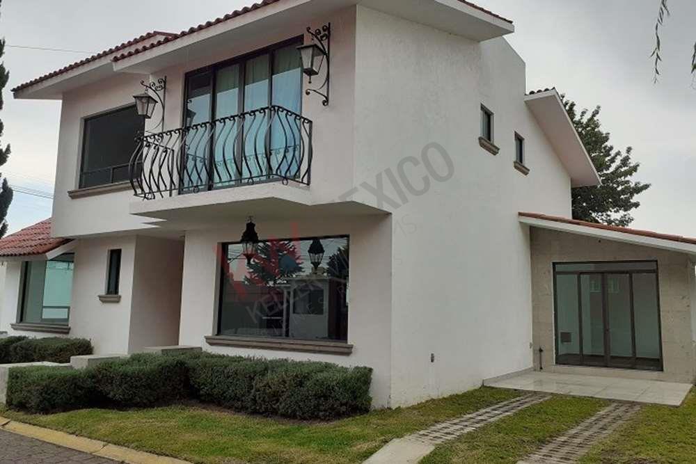 Casa Residencial en Venta en Paseo La Asunción, Metepec
