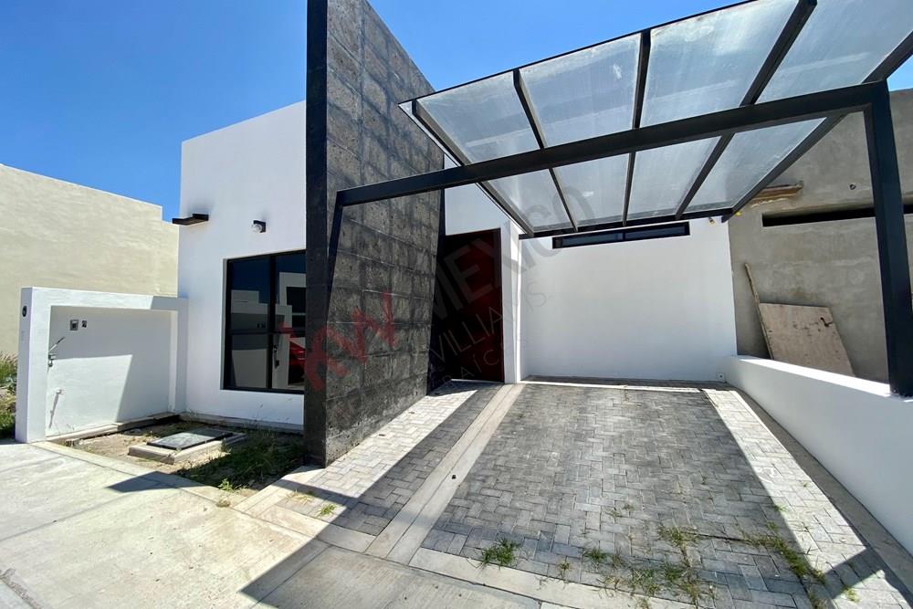 Se vende casa de una planta en Zakia, El Márques, Querétaro con facilidad para adultos mayores
