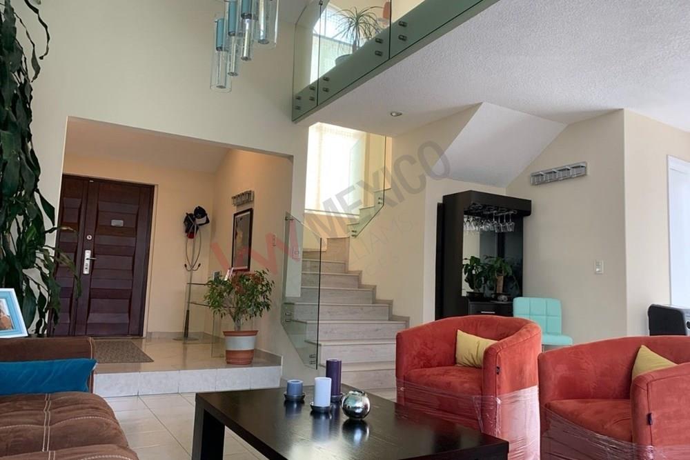 CASA EN VENTA JARDINES DE BELLAVISTA