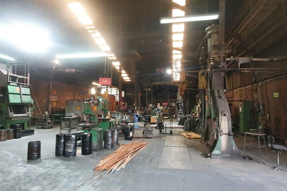 Bodega y Oficinas RENTA Periférico - San Antonio Uso Industrial y Logístico