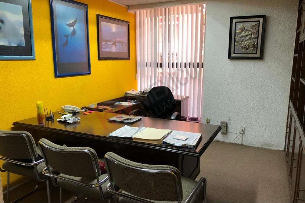 DESPACHO COMERCIAL EN VENTA, DEL VALLE CENTRO. IDEAL PARA PULL MEDICO, SPA, CLINICA DENTAL O CONTABLE