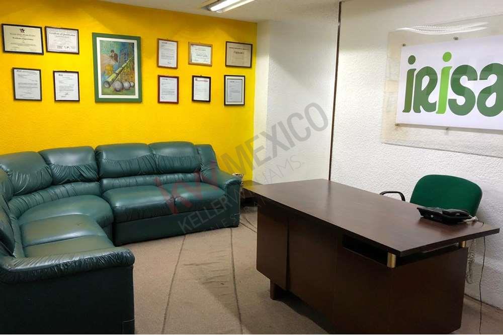 DESPACHO COMERCIAL EN VENTA, DEL VALLE CENTRO. IDEAL PARA PULL MEDICO, SPA, CLINICA DENTAL O CONTABLE