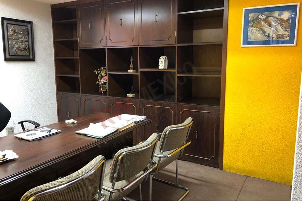 DESPACHO COMERCIAL EN VENTA, DEL VALLE CENTRO. IDEAL PARA PULL MEDICO, SPA, CLINICA DENTAL O CONTABLE