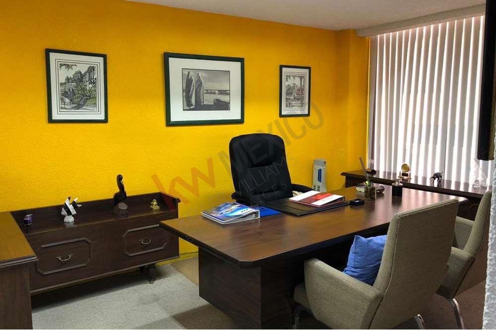 DESPACHO COMERCIAL EN VENTA, DEL VALLE CENTRO. IDEAL PARA PULL MEDICO, SPA, CLINICA DENTAL O CONTABLE