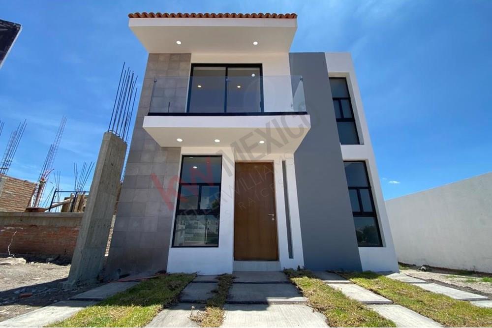 CASA EN VENTA | CIUDAD MADERAS | LISTA PARA ESTRENAR | $2,300,000 |  QUERETARO | DOS PISOS TRES RECAMARAS