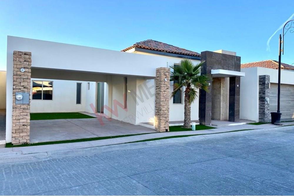 Casa Nueva en Venta Zona Platino, Calle Novena, Modelo Arezzo, La Toscana  Residencial, Mexicali, BC