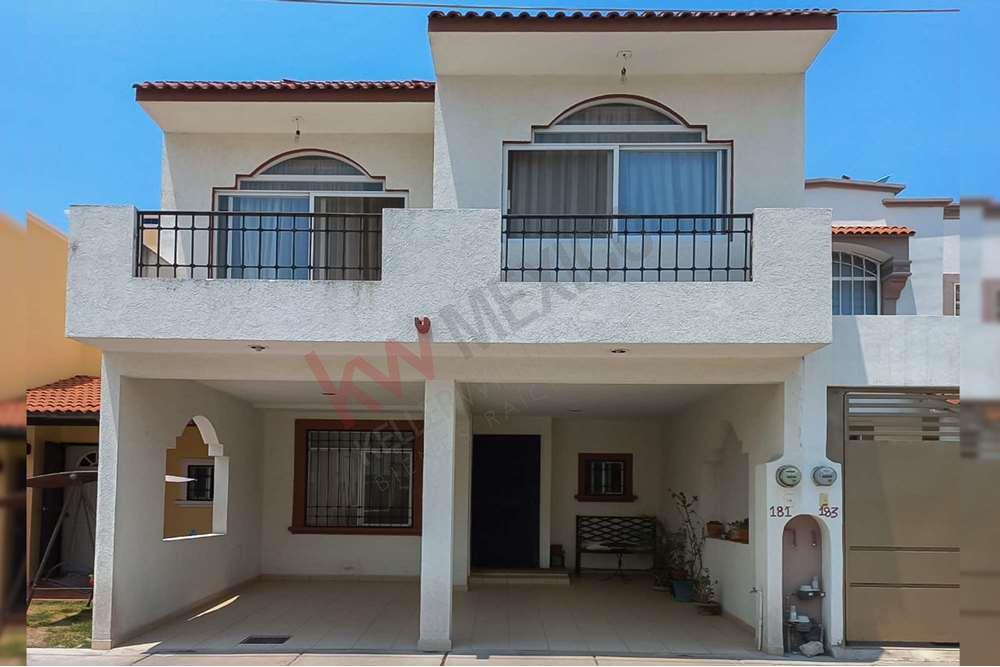 Casa en Venta Brisas del Lago, León Gto. 3 Recámaras