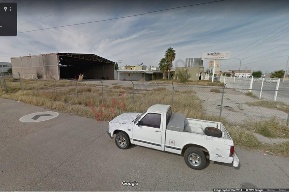 TERRENO EN VENTA EN ESQUINA AREA AVE. PLUTARCO E. CALLES