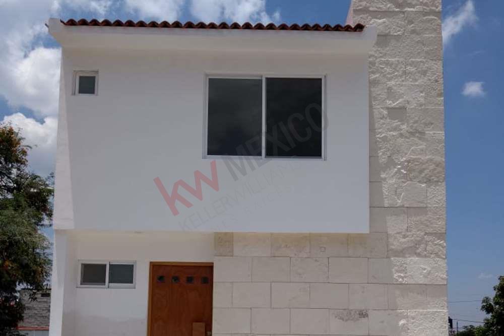 Venta casa en fraccionamiento Pedregal de Schoenstatt con se