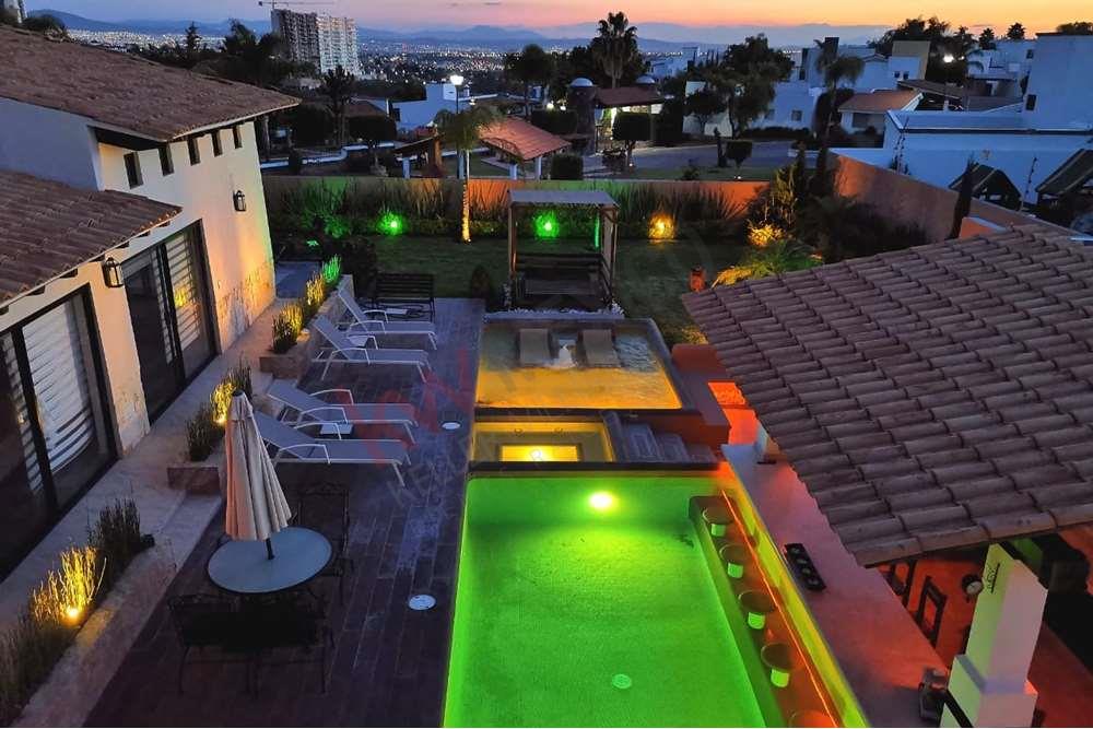 'Simplemente Majestuosa'  Residencia estilo Italiano, cada rincón te hará sentir como en un resort de lujo del mediterráneo, en lo mas alto en Juriquilla