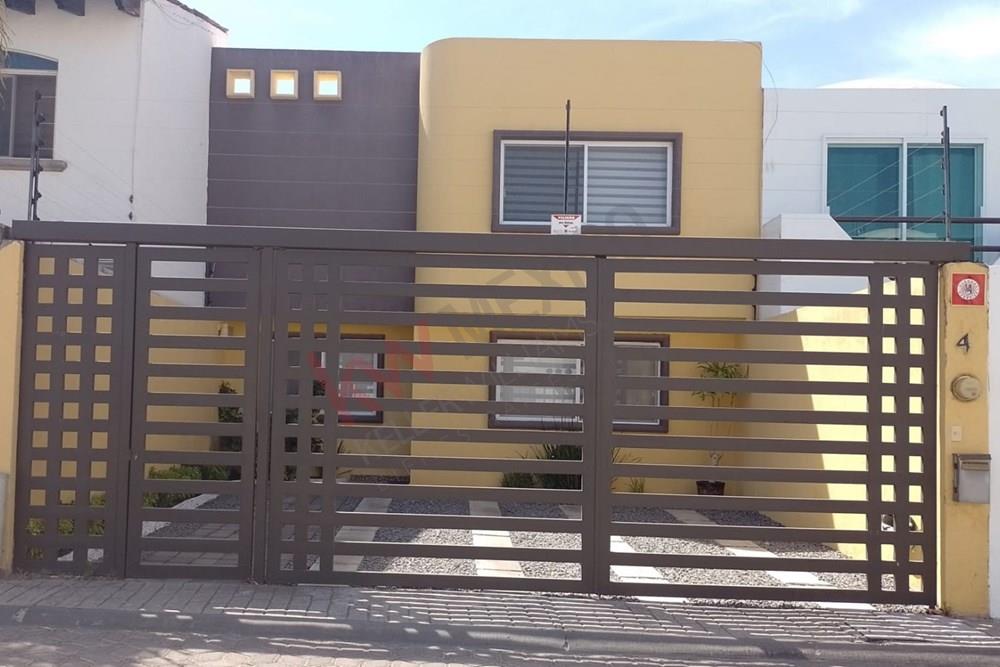 CASA EN VENTA/MILLENIO III/QUERETARO. Excelente estado de mantenimiento y ubicación.