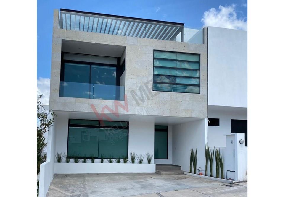 Casa en venta con opcion a 4ta recamara en planta baja, Opuntia, Zibatá.