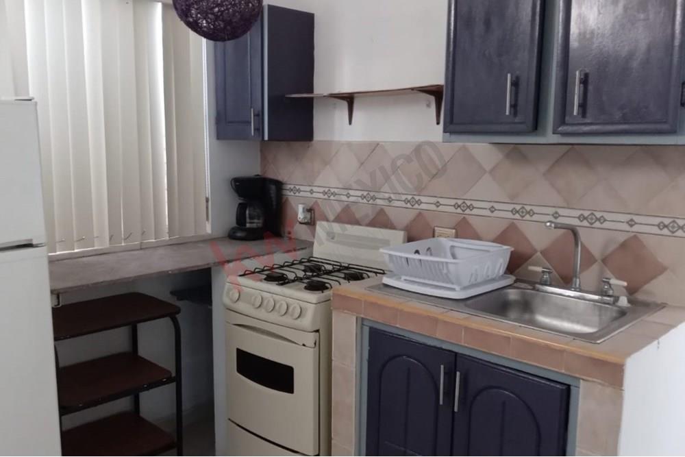 Casa en Venta de 2 plantas con 3 departamentos en Zona Tec, Monterrey Nuevo  León , Ideal