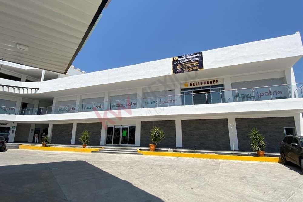 Locales comerciales en renta en plaza comercial Norte Oriente, Local 11