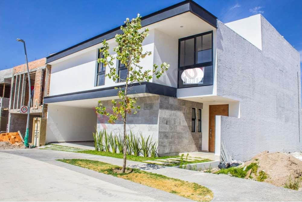Casa en venta  Privada  Villandares, Seguridad 24/7. $6,900,000.00
