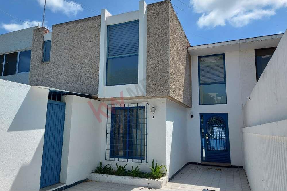 BONITA CASA EN VENTA EN CARRETAS QUERETARO