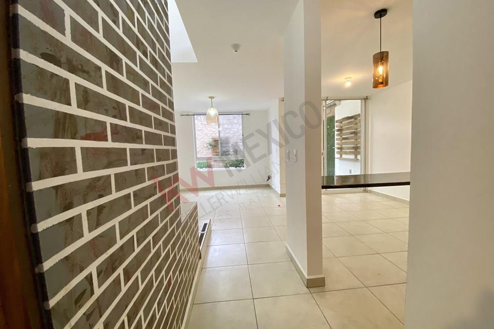 ZAKIA, CASA EN RENTA DE 3 RECÁMARAS, 2 BAÑOS, TERRAZA TECHADA, DENTRO DE CONDOMINIO!