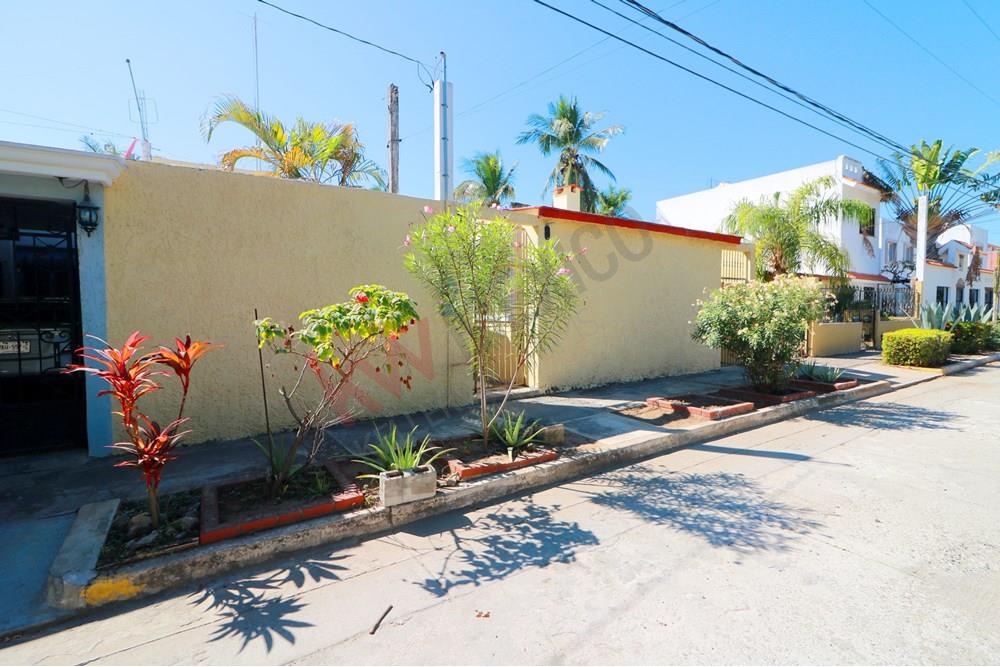 Casa en venta en Sábalo Country Mazatlán de dos recamaras y dos baños