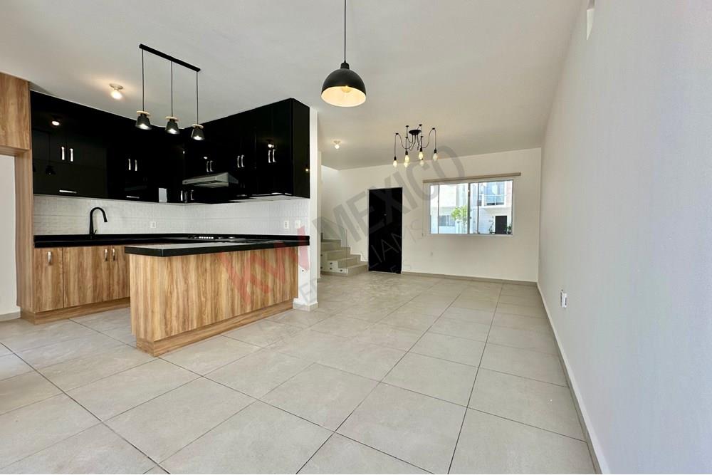 RENTA Casa en Condominio San Junípero, Querétaro. Inmejorable ubicación !!