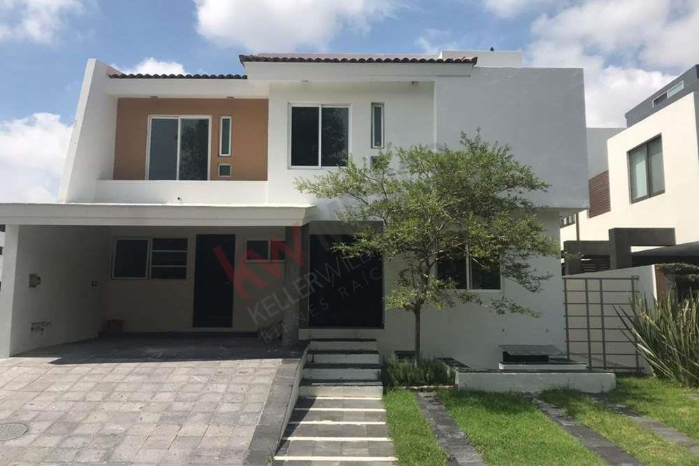 Casa en renta en Valle Real Coto Arboledas, Zapopan Jal.