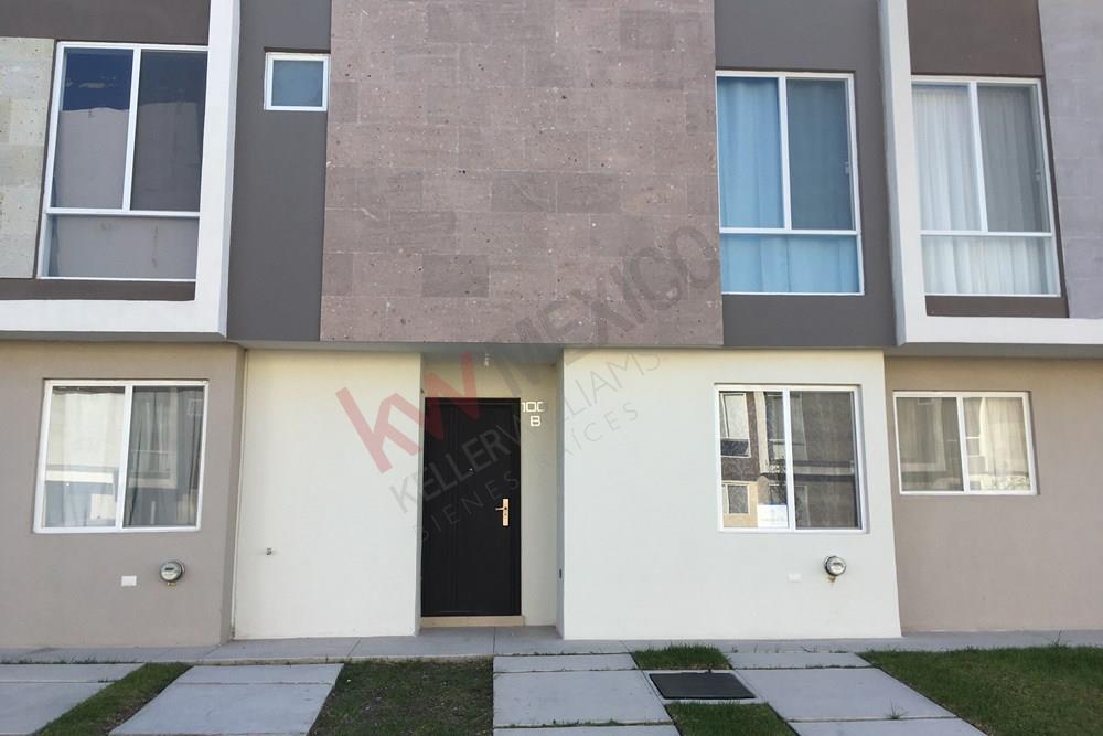 RENTA DE CASA EN ZAKIA, EL MARQUES, QUERÉTARO, CON ESTUDIO O RECAMARA EN PLANTA BAJA