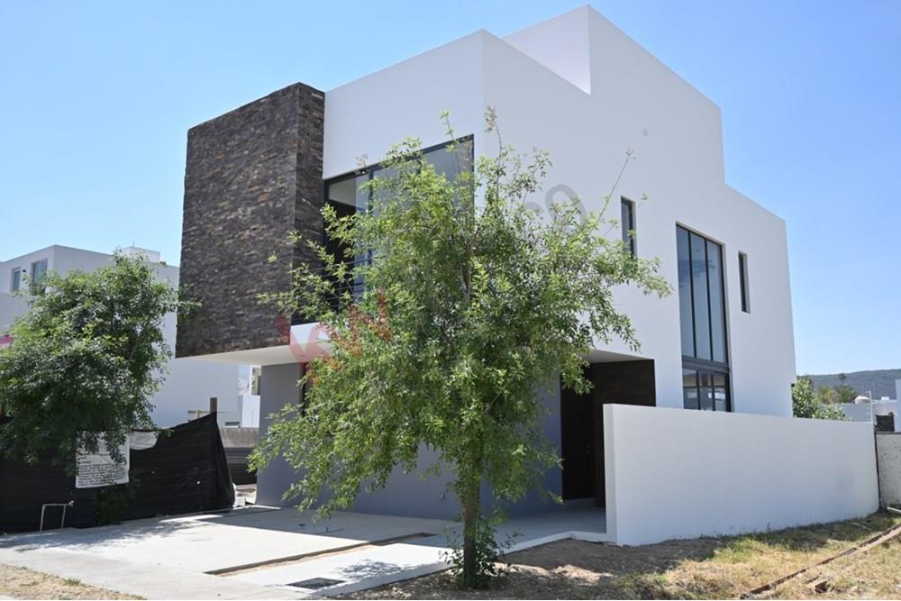 Casa nueva en Coto Bosques Vallarta Zapopan