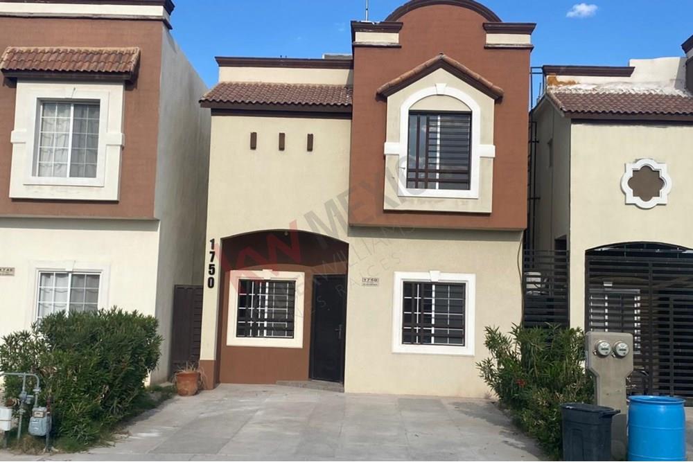 RENTA BONITA CASA EN PRIVATA RESIDENCIAL, CD. JUAREZ, CHIH.