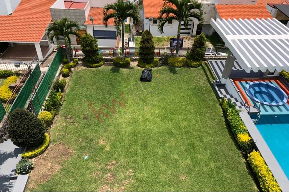 CASA EN VENTA MINIMALISTA GRAN ALTURA Y VISTA PANORÁMICA EN LOMAS DE COCOYOC