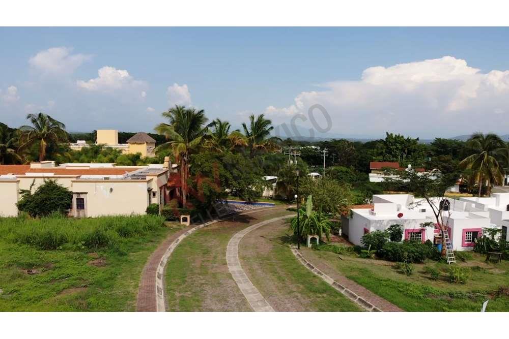 Terreno en venta en Colima Residencial, Camino Real en Colima