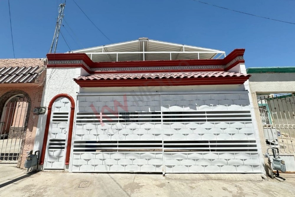 SE RENTA CASA AMUEBLADA Y EQUIPADA EN FRACC. RINCONADA DE LAS TORRES CD, JUAREZ CHIHUAHUA (ZONA LAS TORRES)