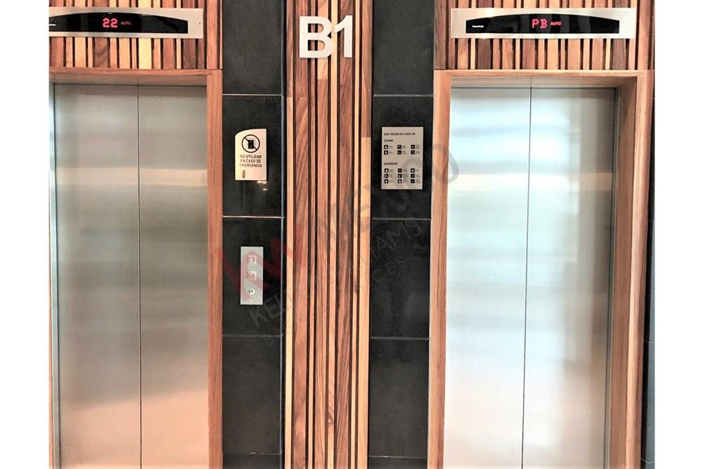Departamento en Venta con increíble vista desde terraza privada en piso 24